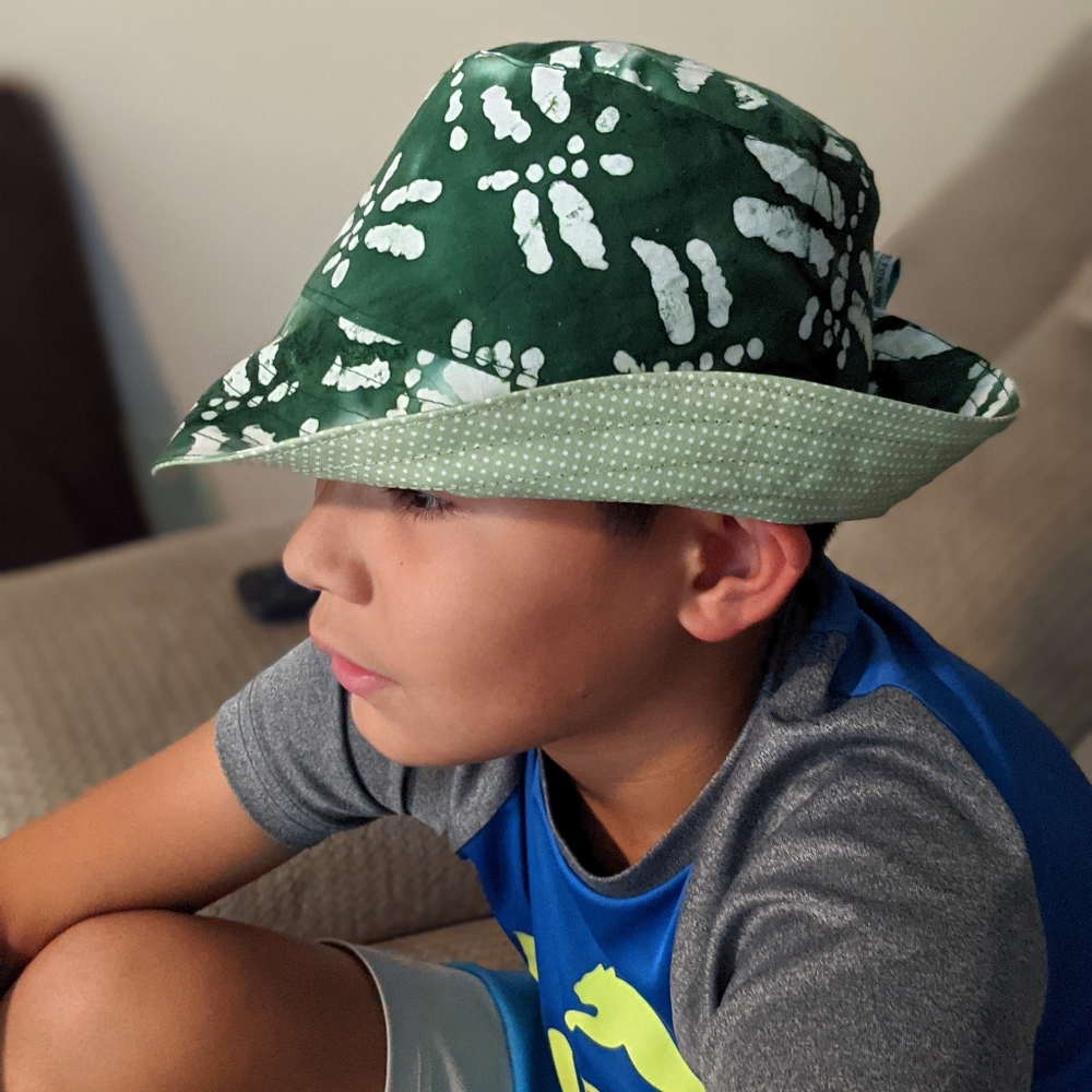 Bucket hat